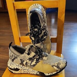 Steve Madden Black and White Athletic Shoes